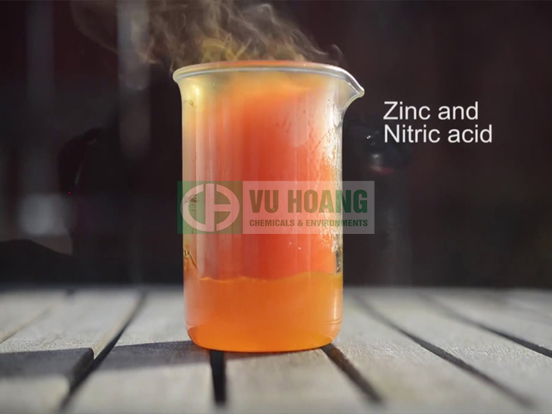 Axit nitric HNO3- Những tính chất đặc trưng – Công ty TNHH Công nghệ Hóa chất và Môi trường Vũ Hoàng