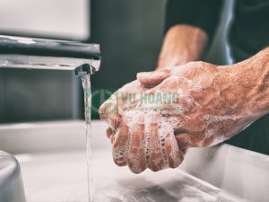 Rửa kỹ lại với nước sạch sau khi sử dụng hoá chất