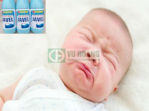 Thuốc tẩy quần áo javen có an toàn với trẻ nhỏ không?