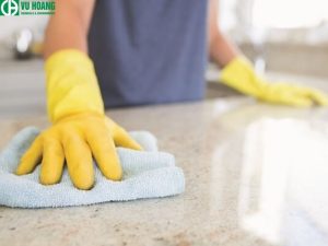 Sử dụng javen để tẩy vết bẩn