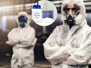 Mặc đồ bảo hộ khi sử dụng hóa chất