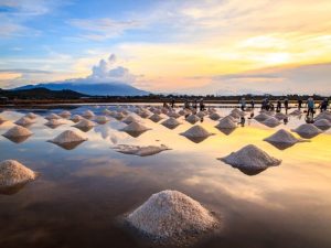Sản xuất muối ăn trong tự nhiên