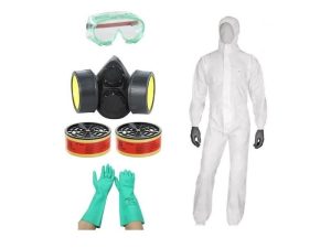 Cần trang bị đồ bảo hộ phù hợp khi sử dụng NaOH
